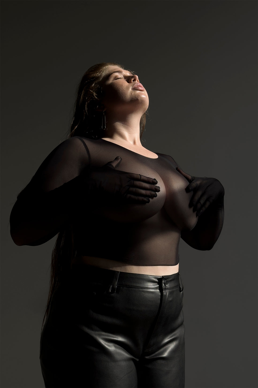 top "lilith mesh" in black color