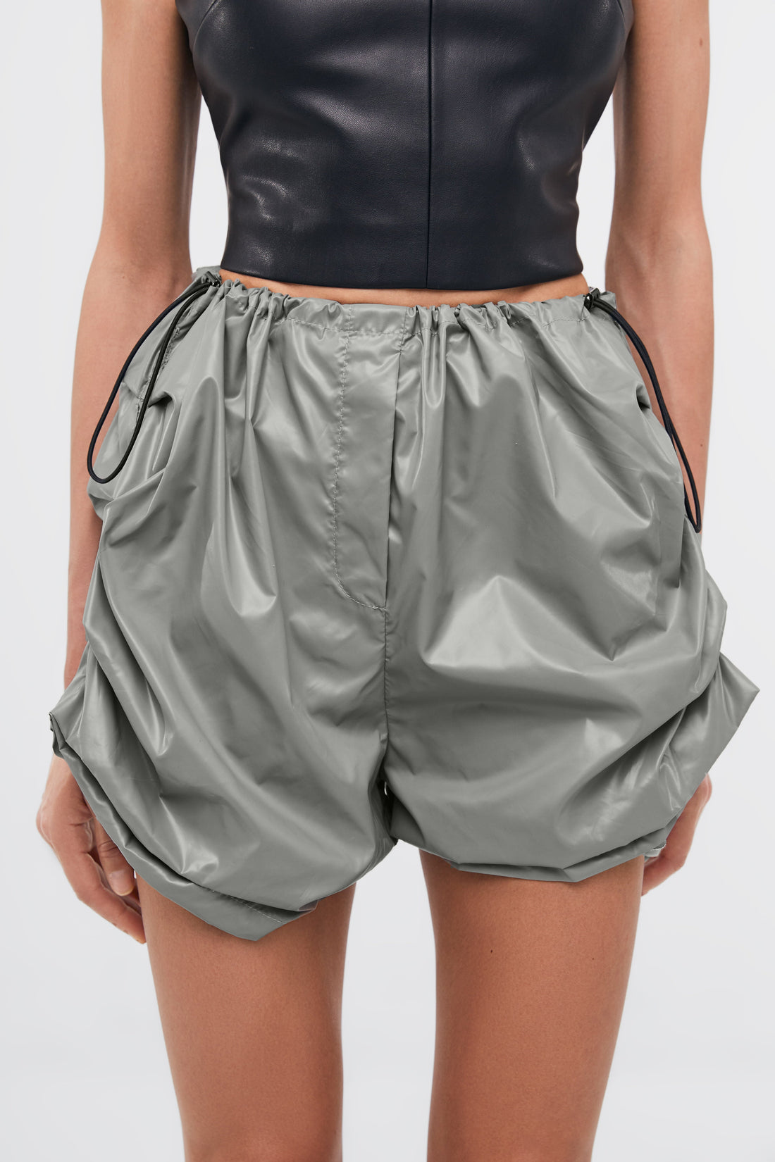 shorts "a la cargo" in forest color