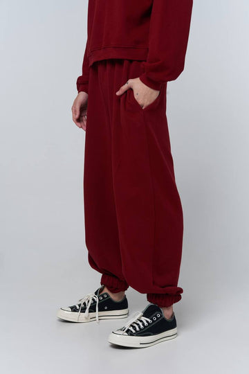 pants "groove" in dark red color