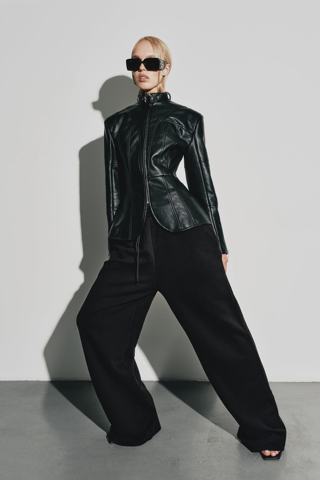 pants "real big" in black color
