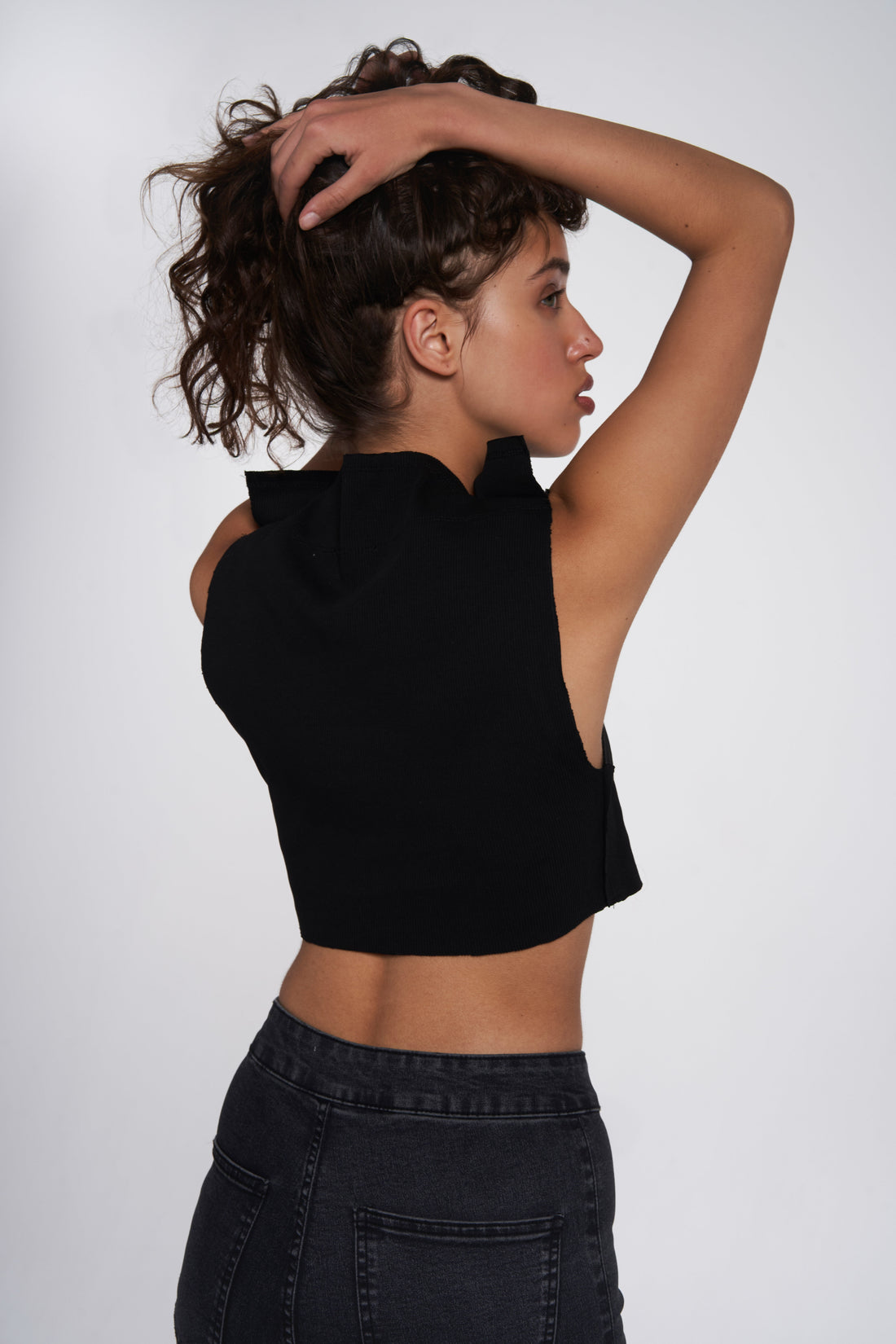 rough ribbed top in black color