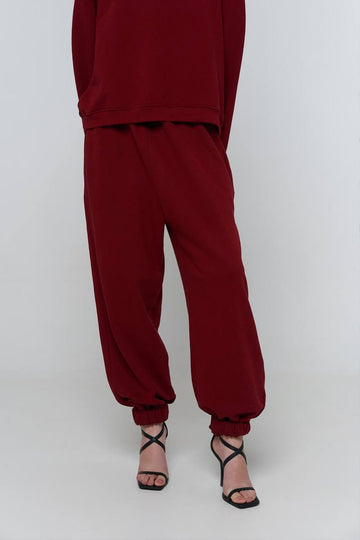 pants groove in dark red color