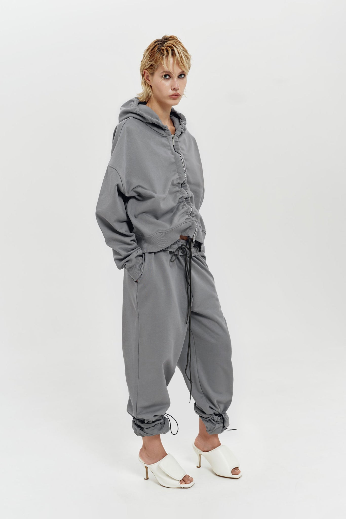 pants "groove" with elastic waistband in grey color