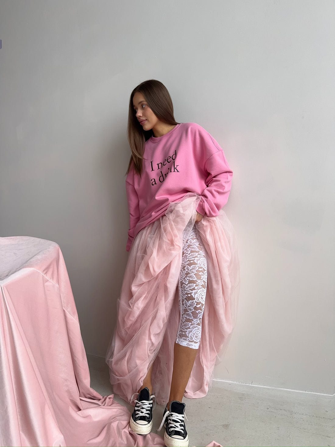 Sudadera I need a Drink en color burbuja